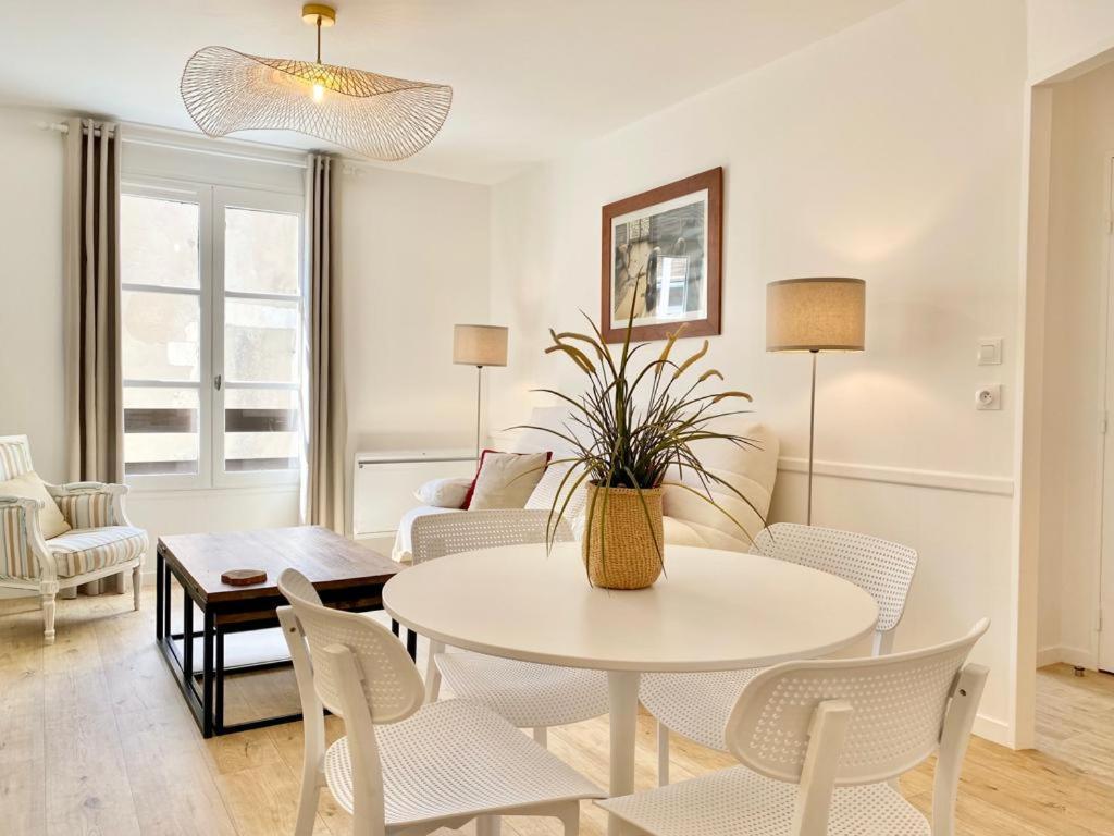 Saint-Martin-de-Ré Appartement Elegant Avec Vue Sur Le Port מראה חיצוני תמונה